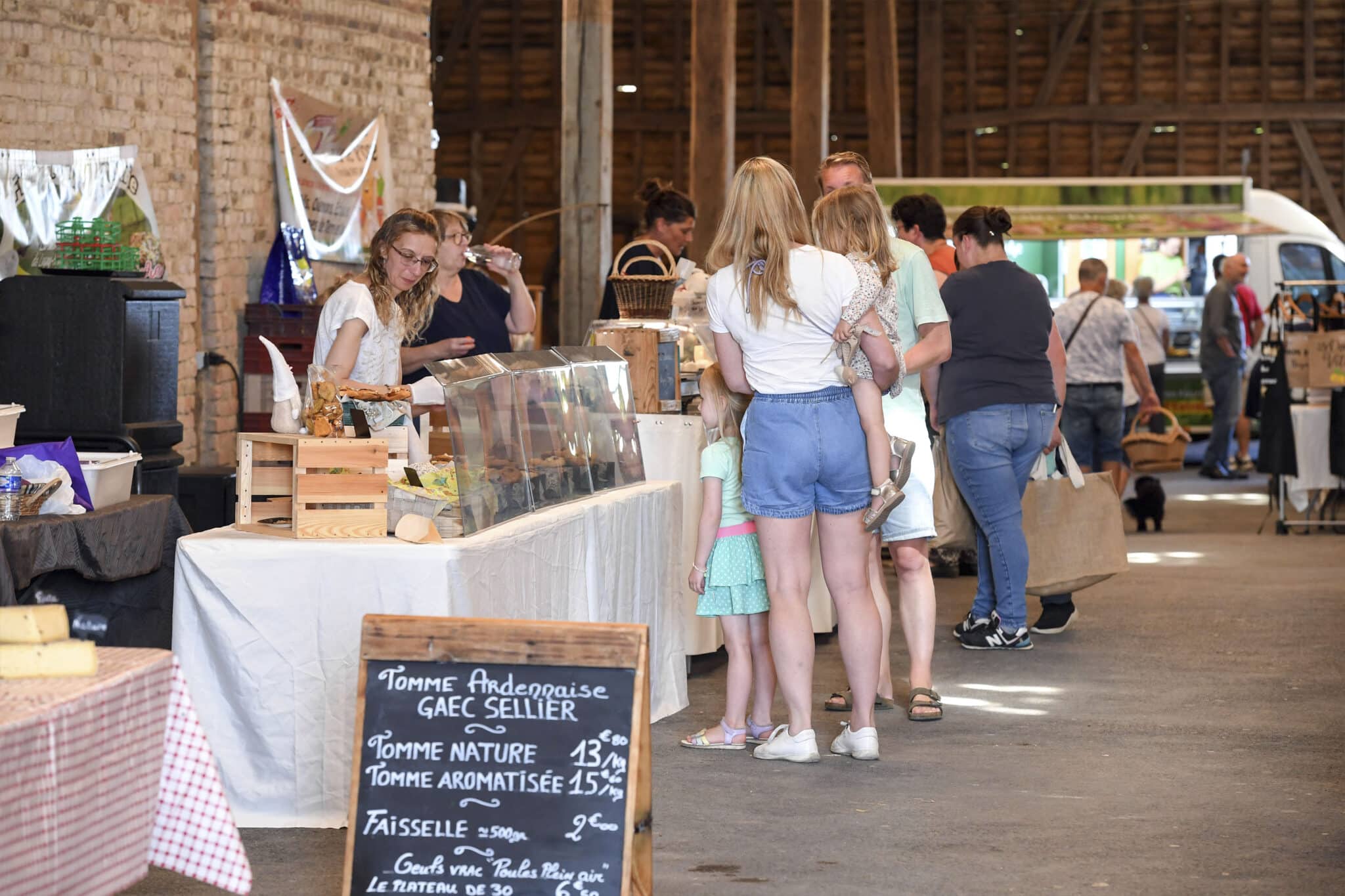 Marché de producteurs de Pays au Relais de Poste de Launois sur Vence
