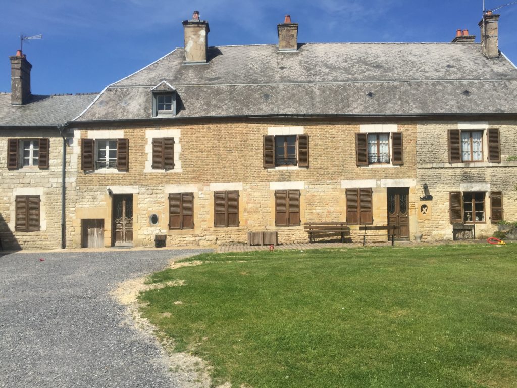 le corps du logis du relais de la poste