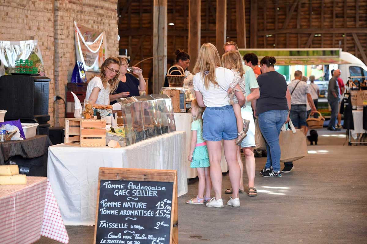 Marché de producteurs de Pays au Relais de Poste de Launois sur Vence